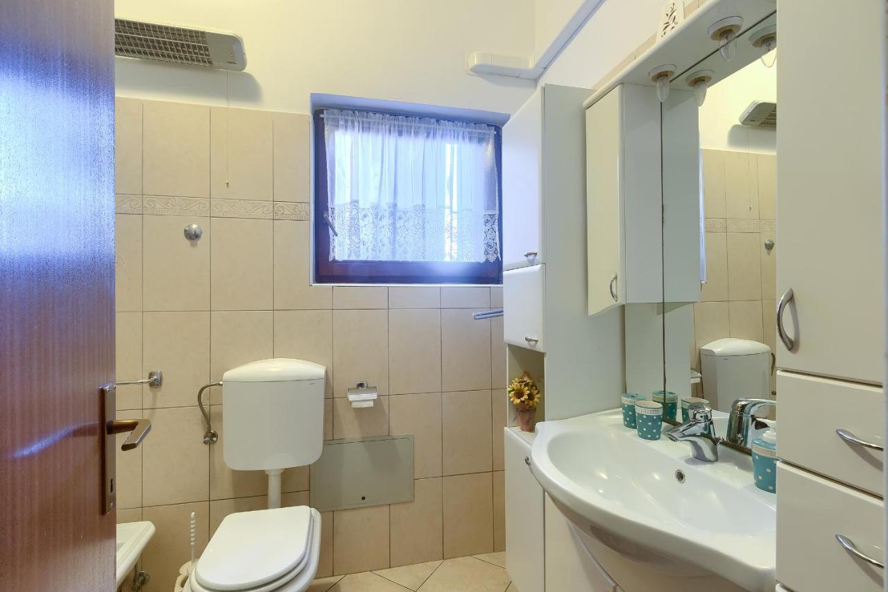 Aida Pula Apartment Esterno foto