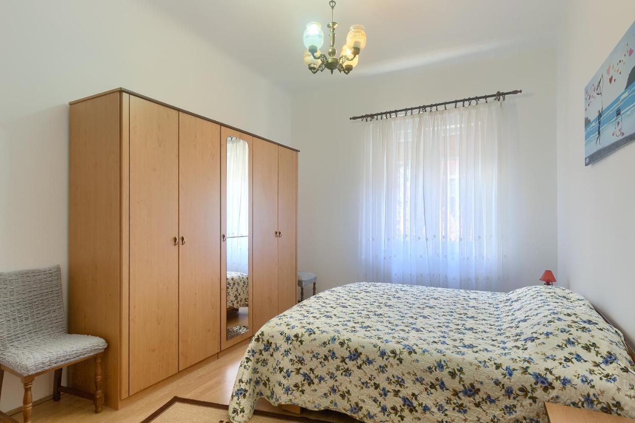 Aida Pula Apartment Esterno foto